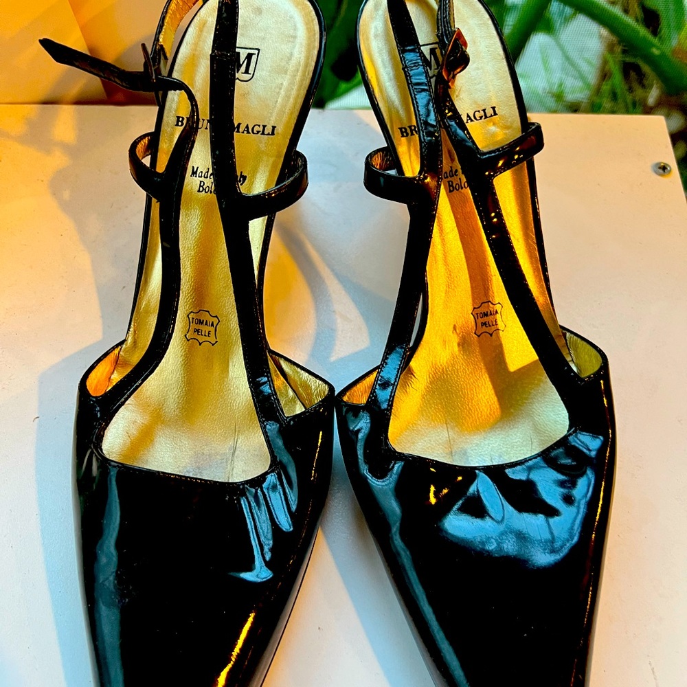 Black size 9 beauty made in Bologna Italy style .